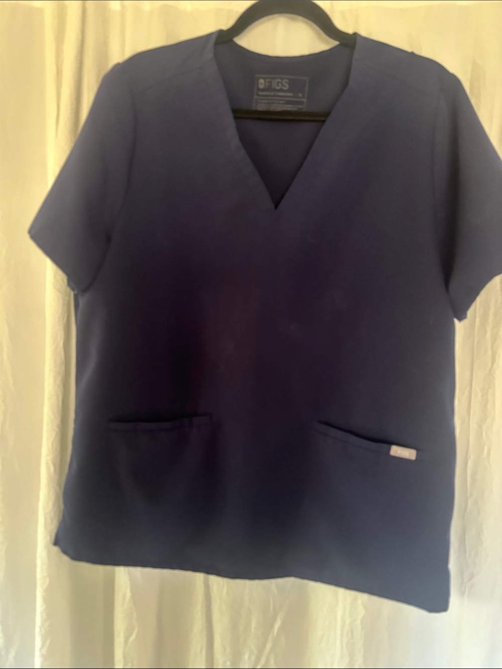 Figs Short Sleeve V-Neck Scrub Top in Navy